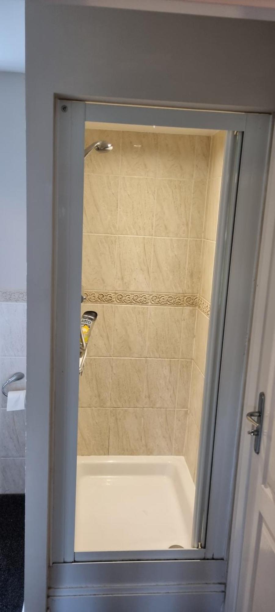 Swindon 6 Deluxe Doubles 2 With En Suite In Large House - No Pets Exterior foto